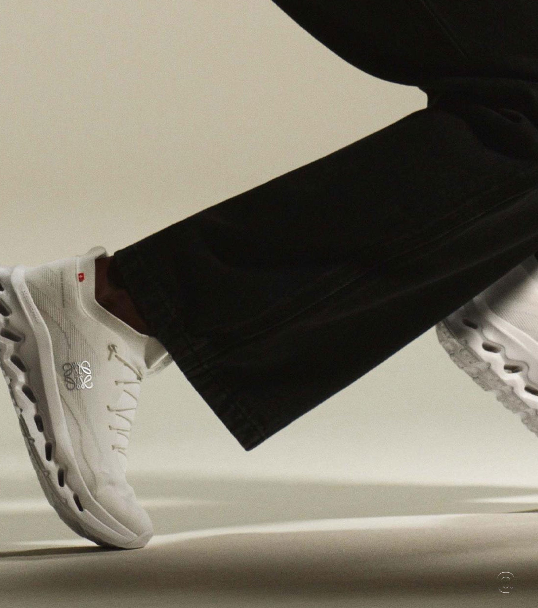 On Running
x Loewe Cloudtilt "All White" sneakers