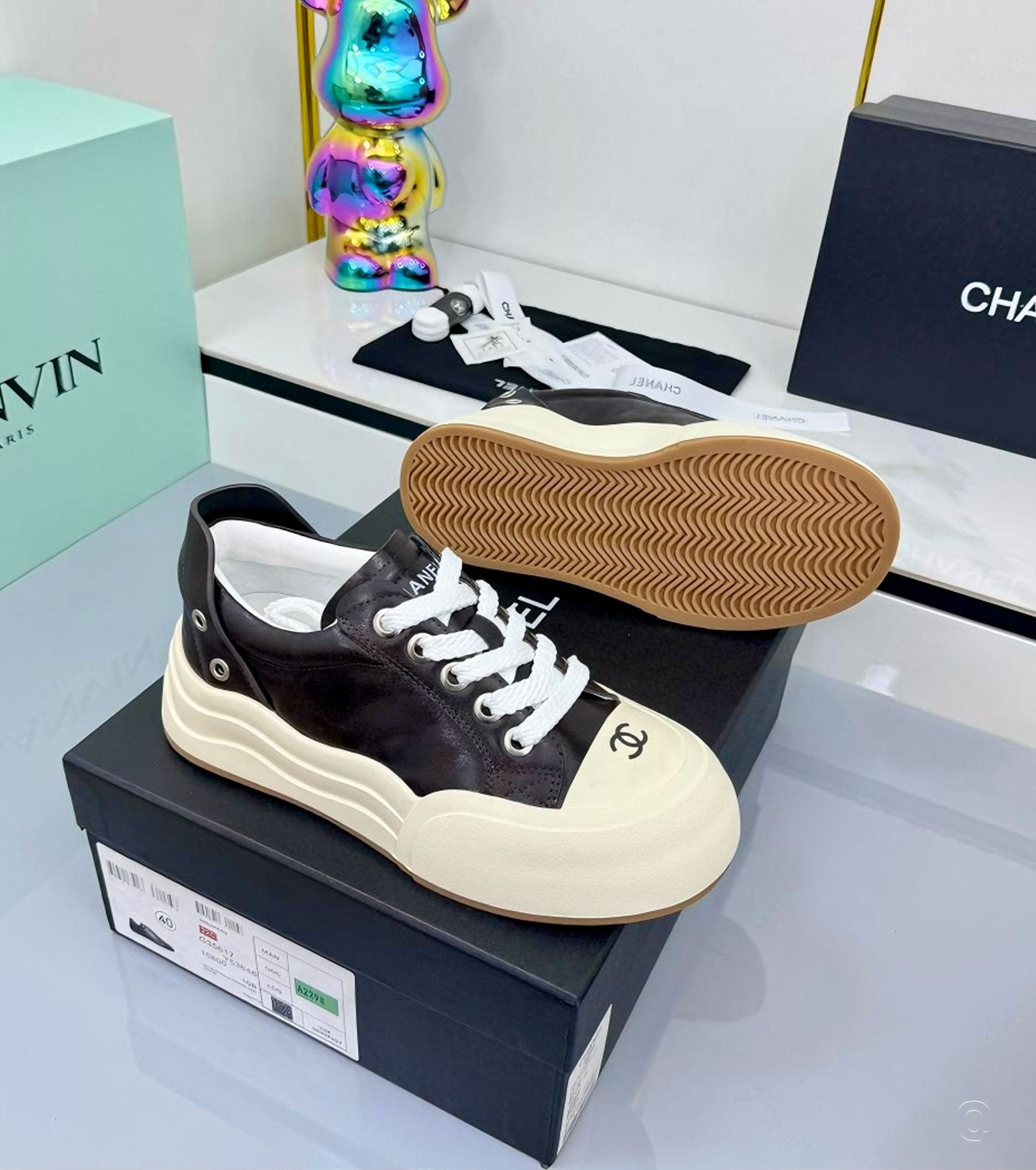 Women 25C Sneakers