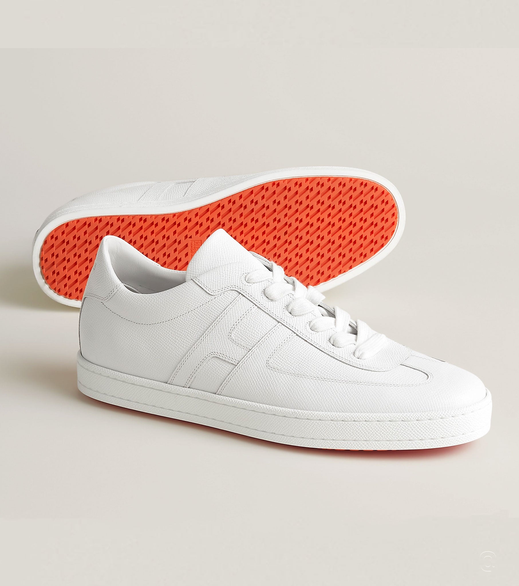 Boomerang sneaker