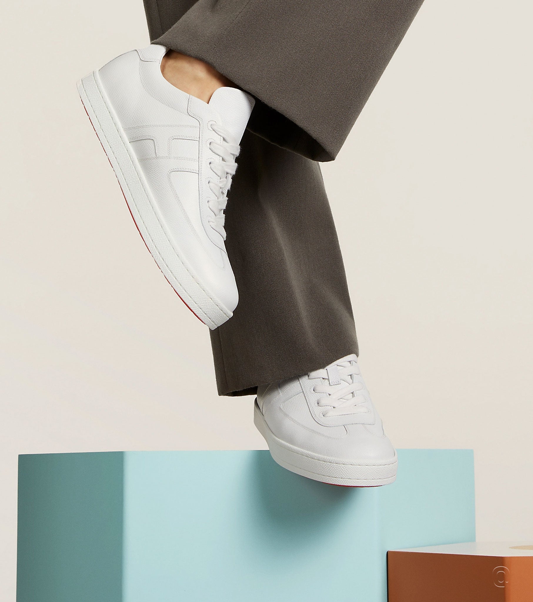 Boomerang sneaker