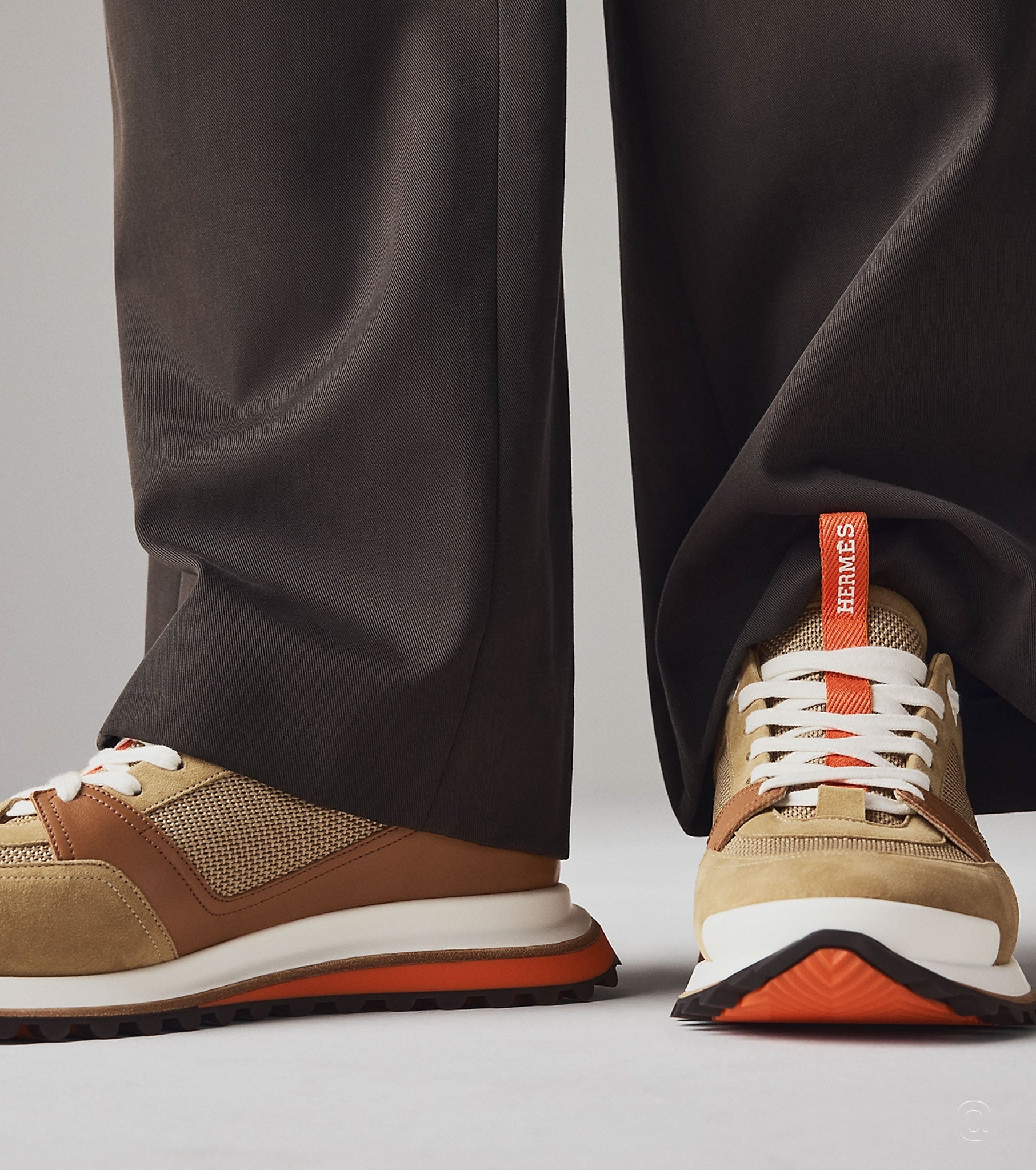 Leader sneaker