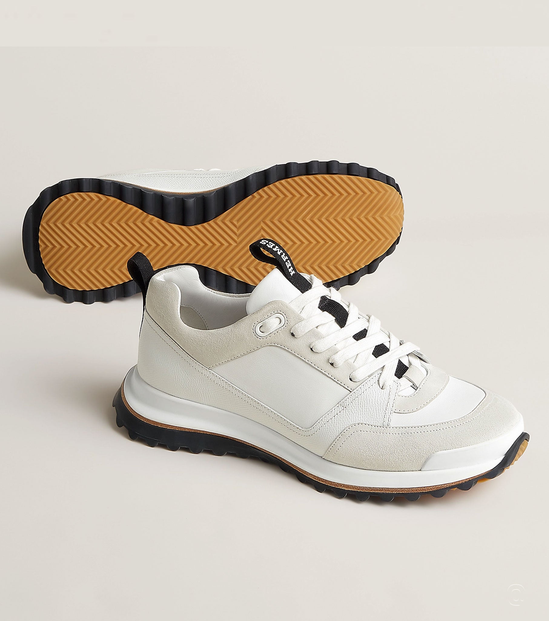Leader sneaker
