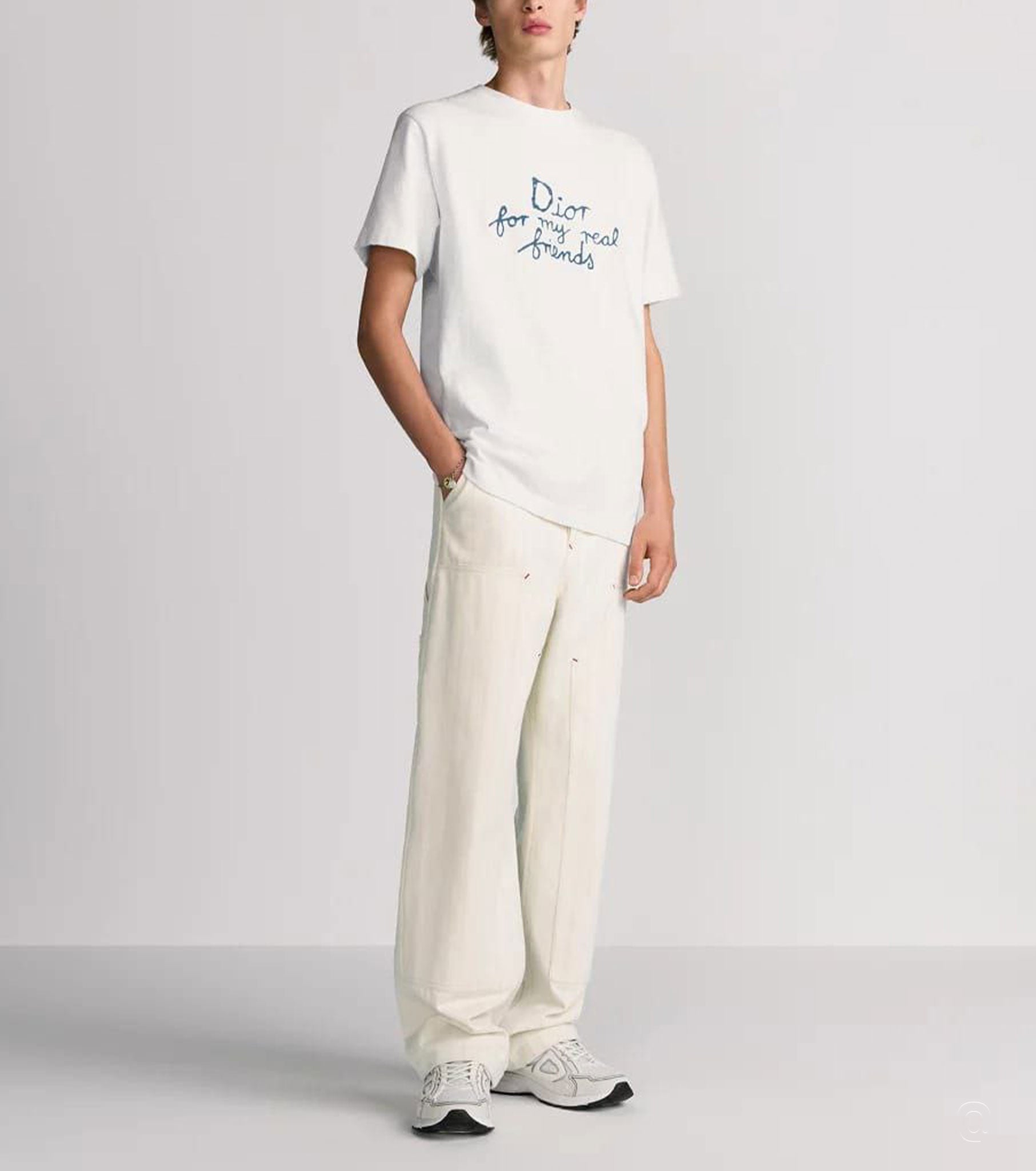 Model wear Hylton Nel t-shirt in white - Nixxy Shop