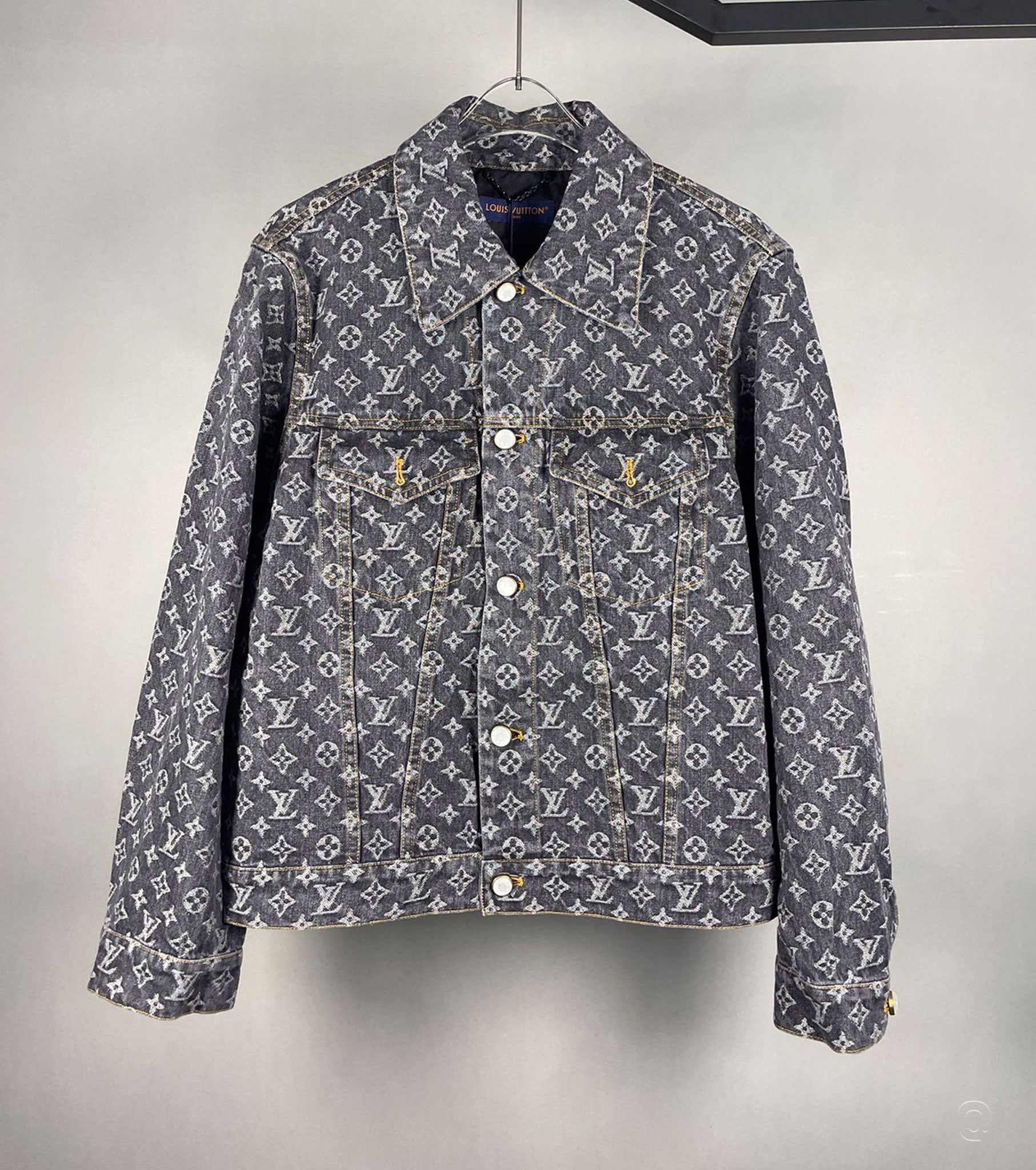 Men denim jacket