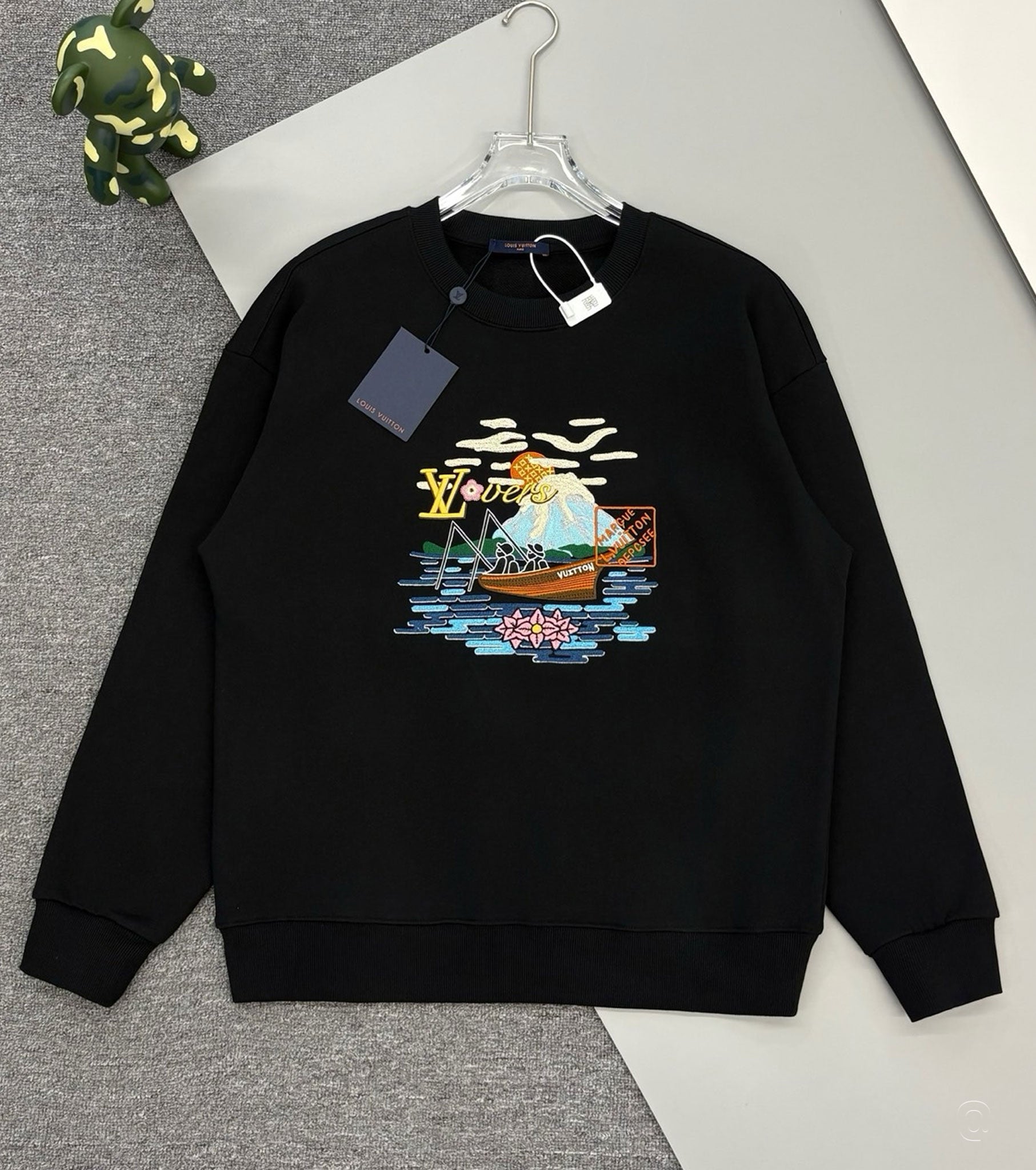 Embroidered Sweatshirt