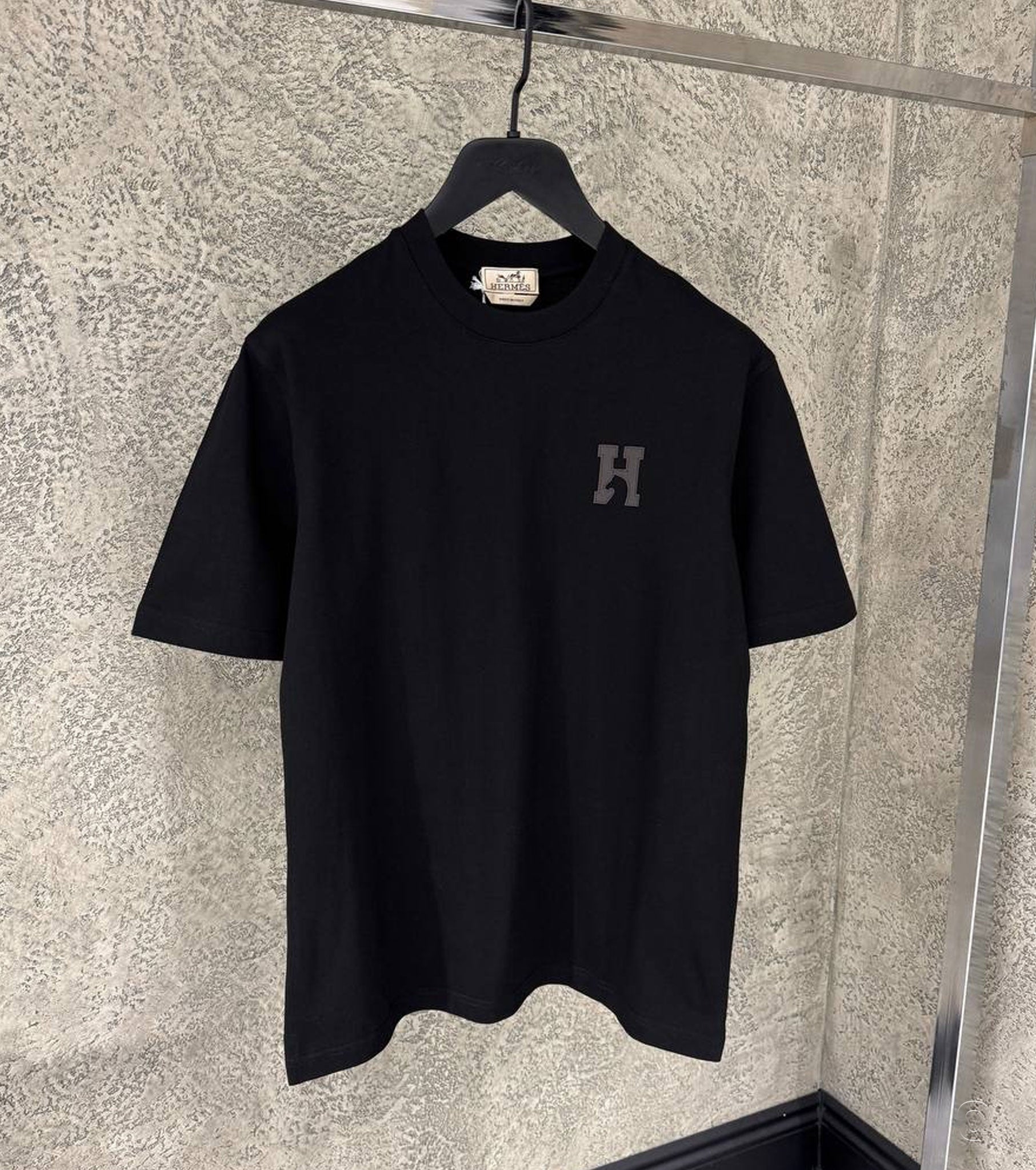 "H'Cheval" t-shirt with leather detail