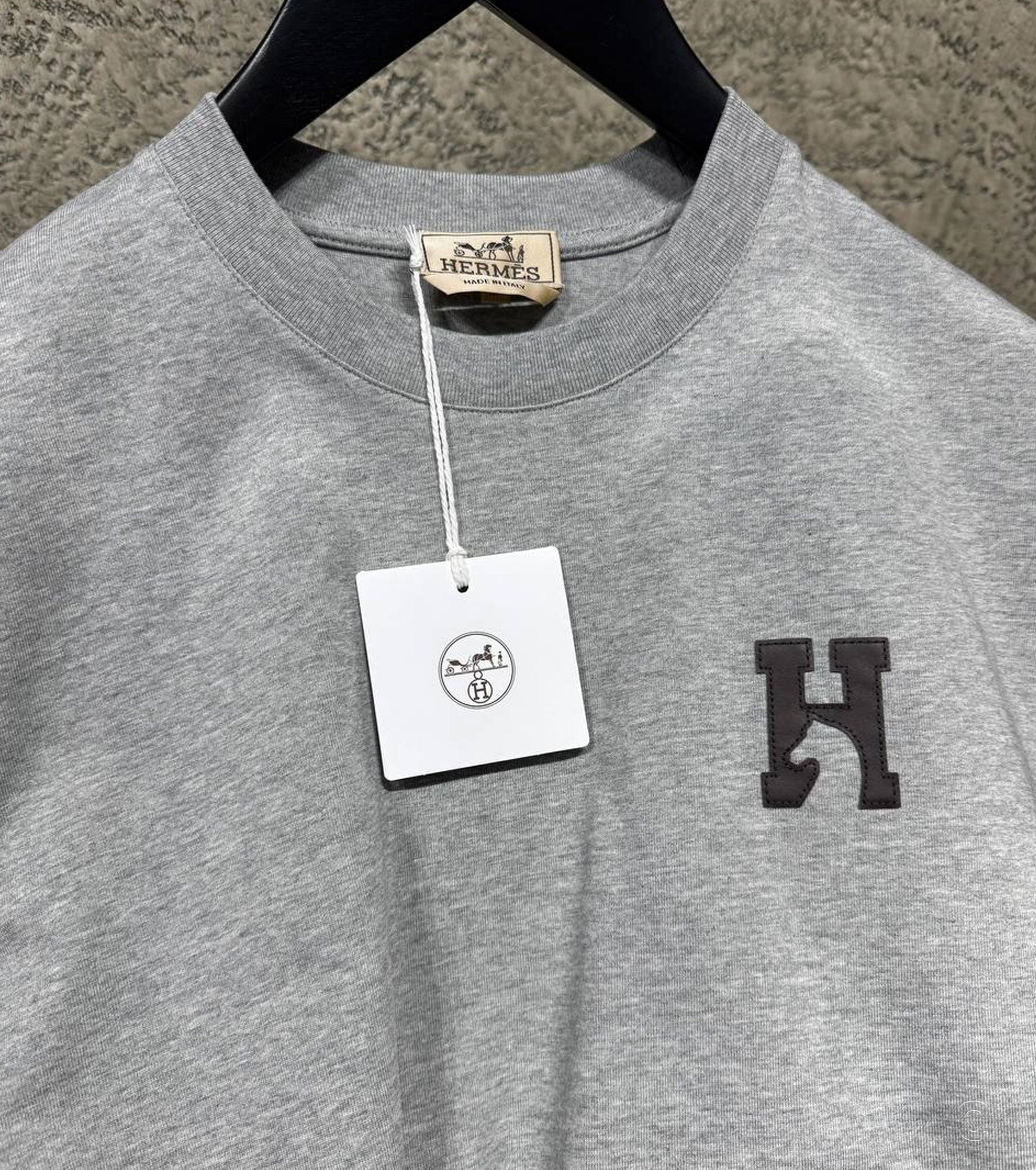 "H'Cheval" t-shirt with leather detail