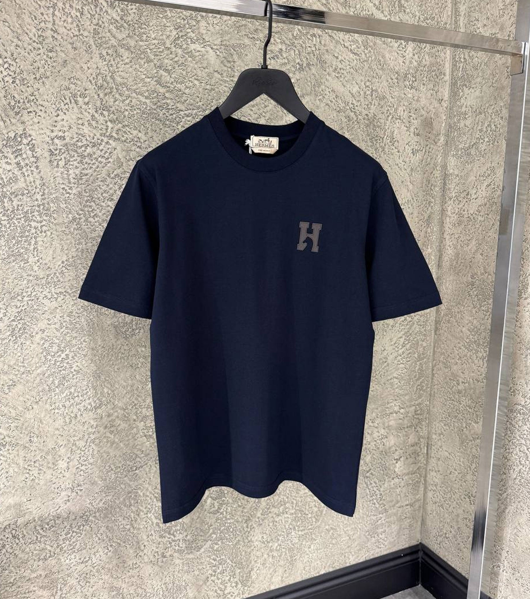 "H'Cheval" t-shirt with leather detail