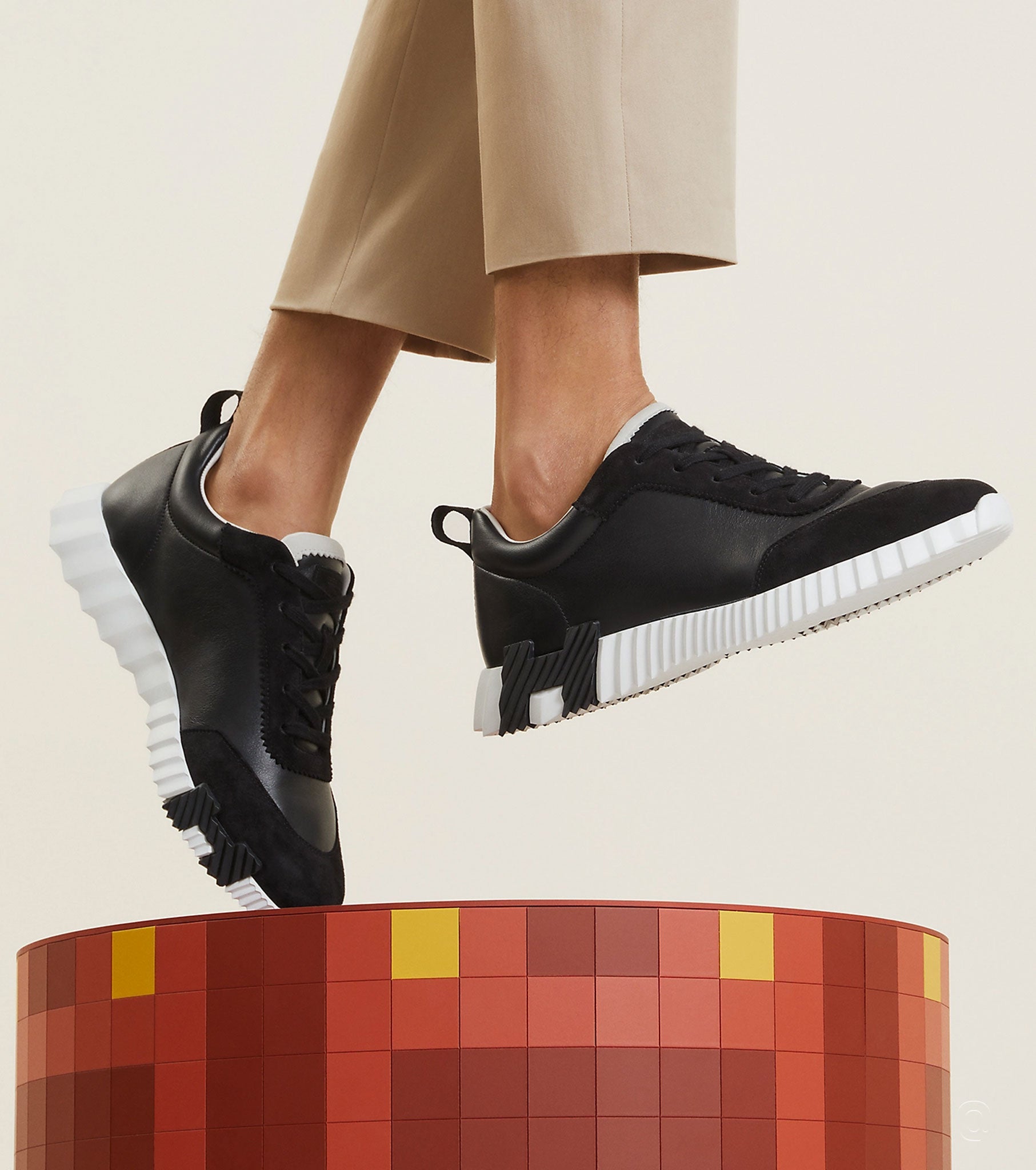 Bouncing sneaker