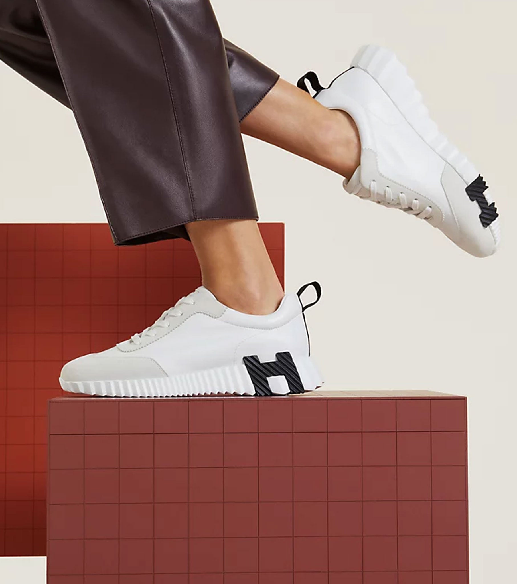 Bouncing sneaker