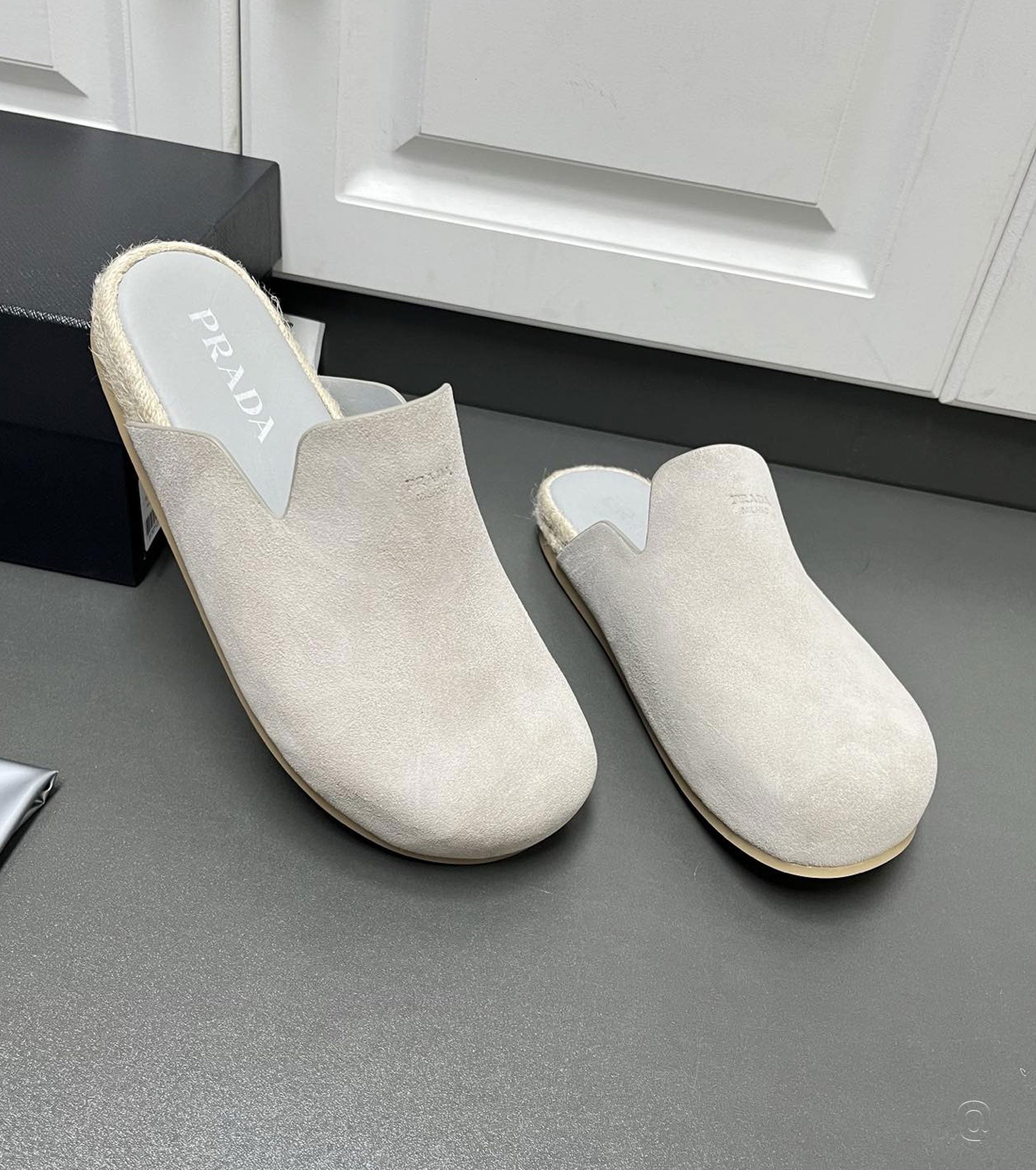 Suede mules
