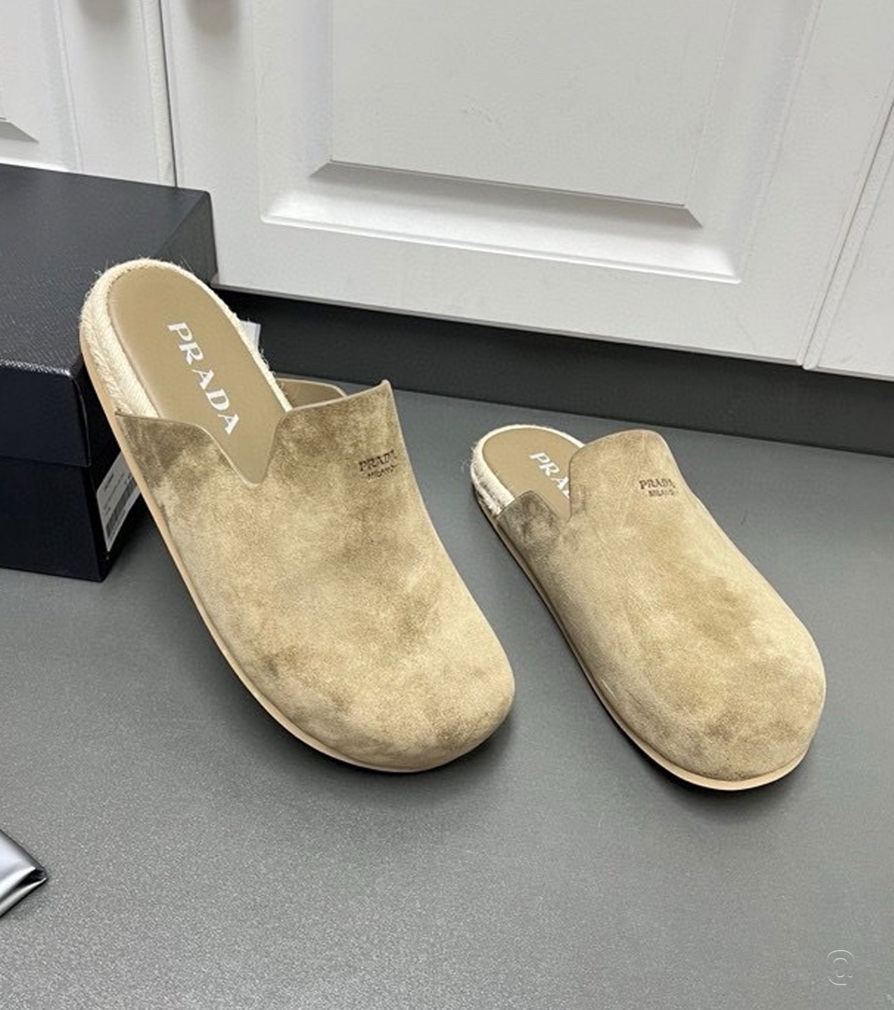 Suede mules