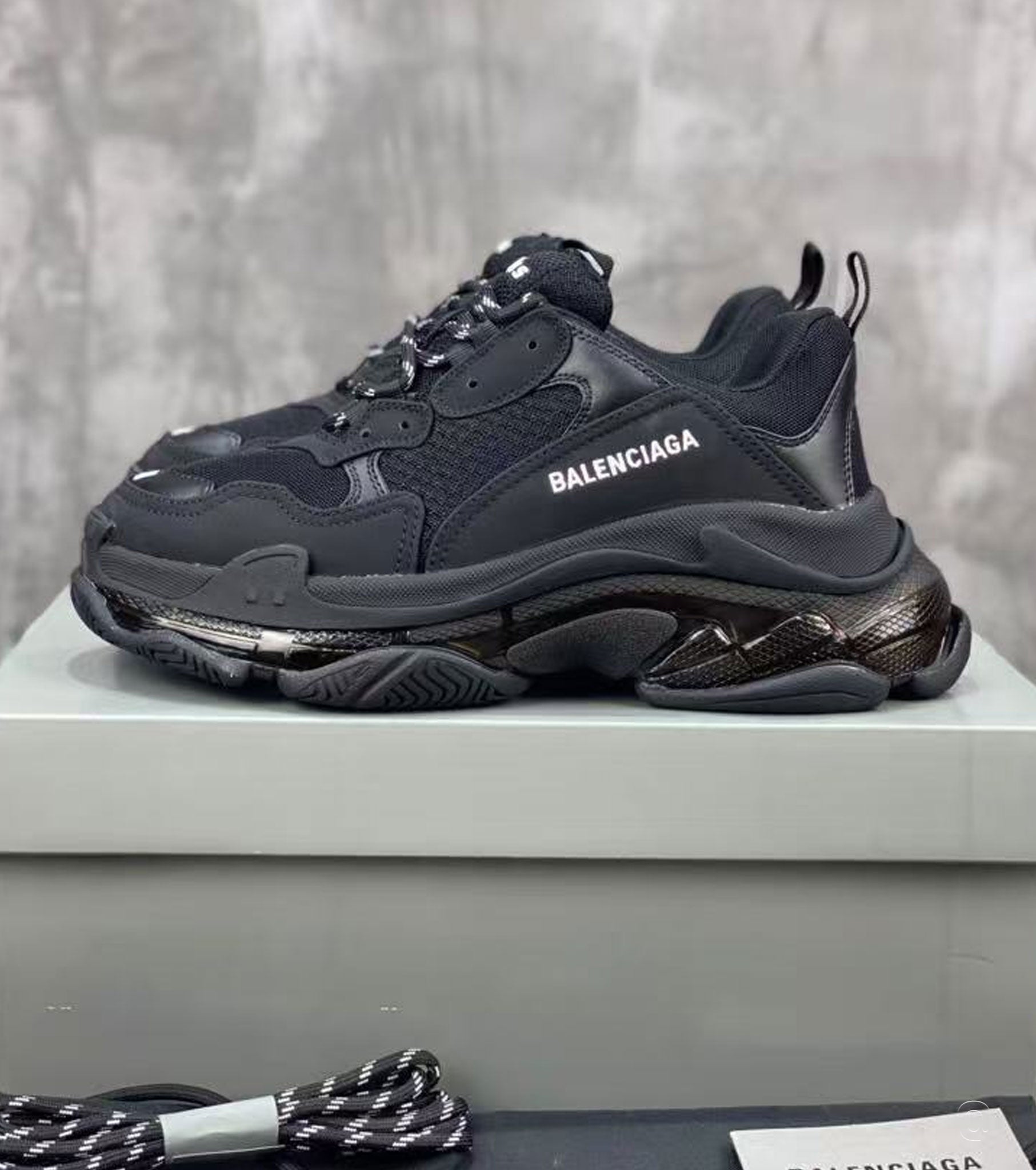 Triple S Sneaker