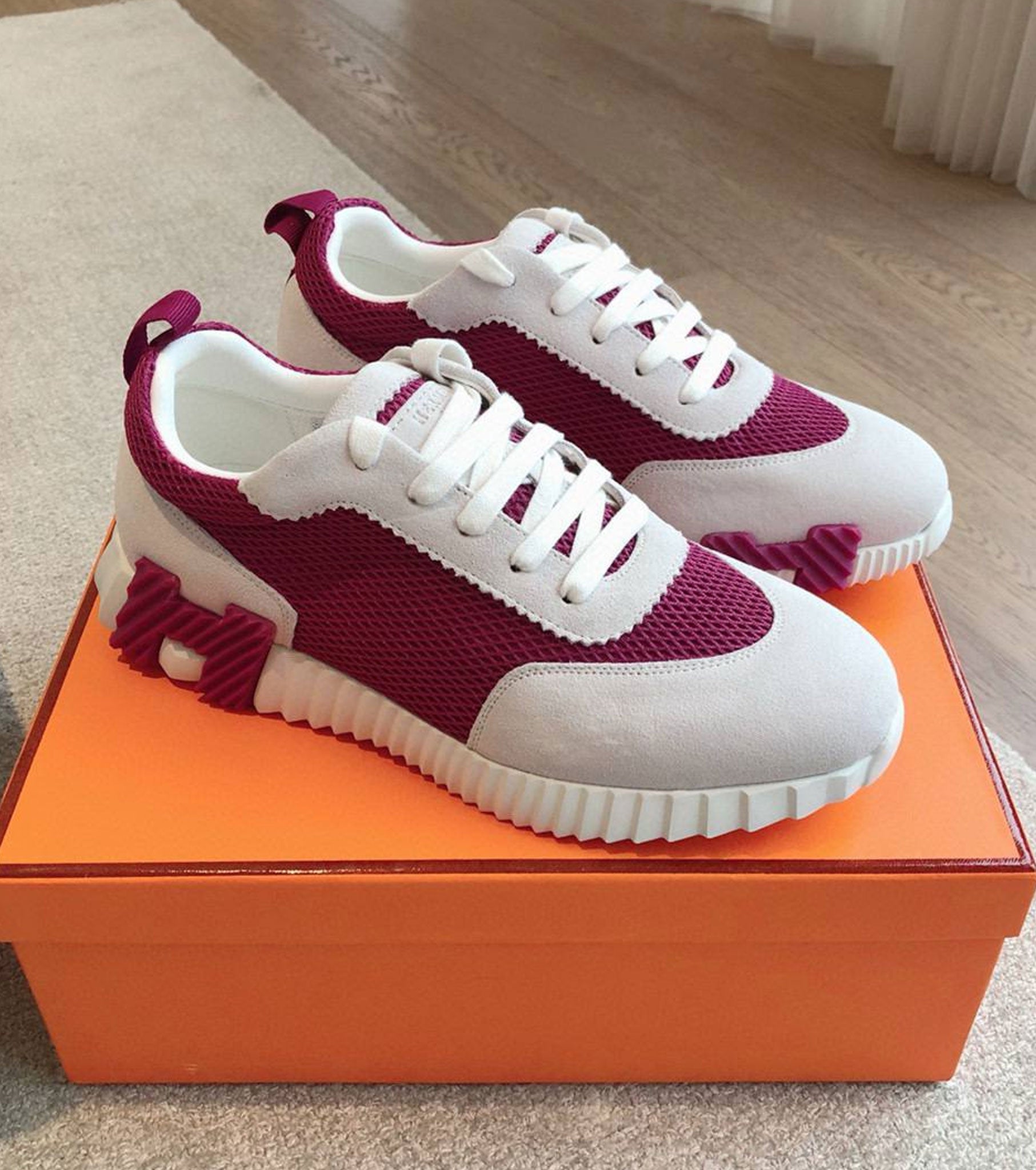 Bouncing sneaker