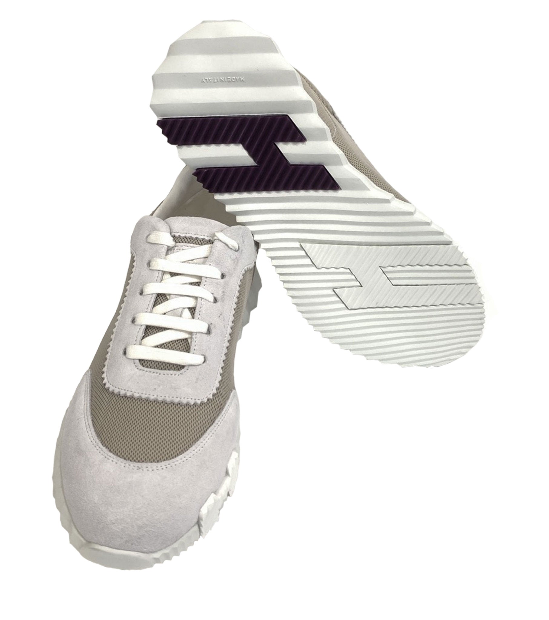Bouncing sneaker
