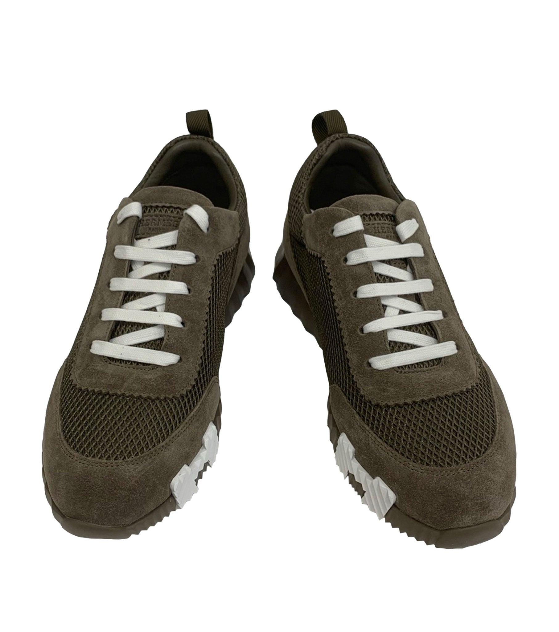 Bouncing sneaker