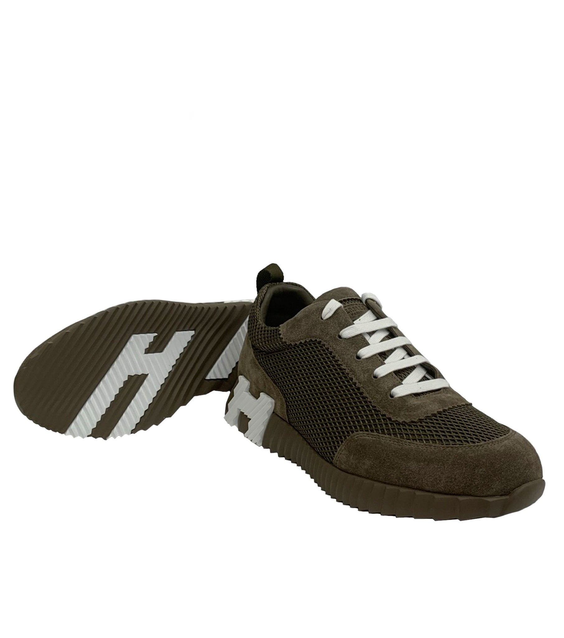 Bouncing sneaker