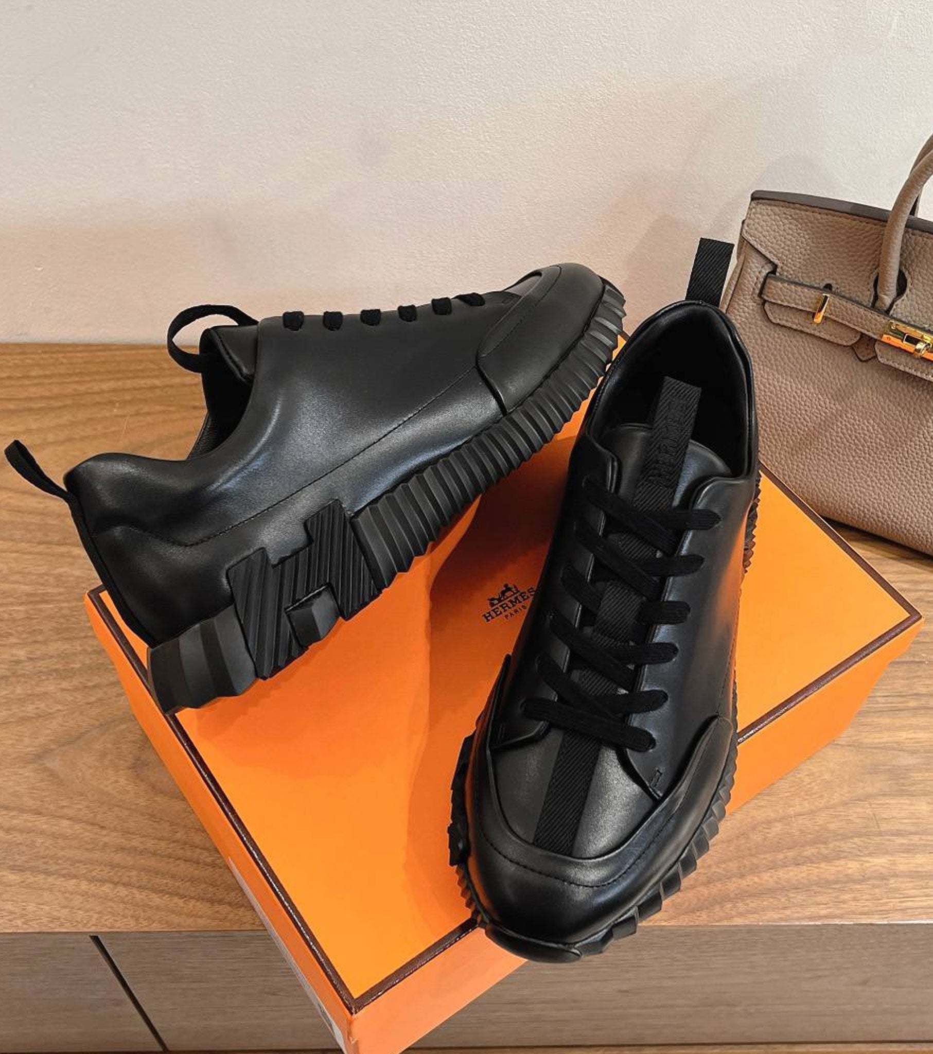Jump sneaker