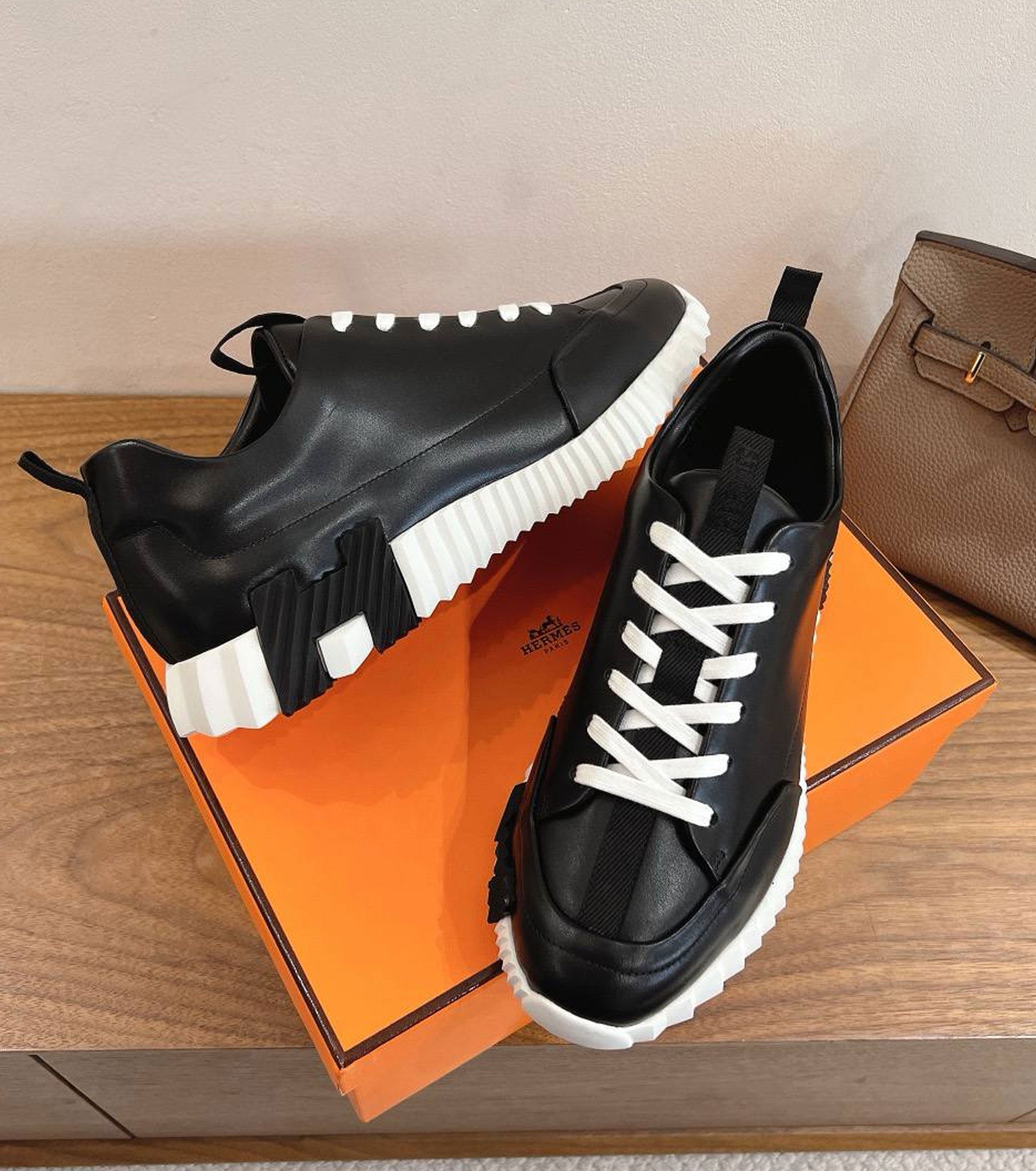 Jump sneaker