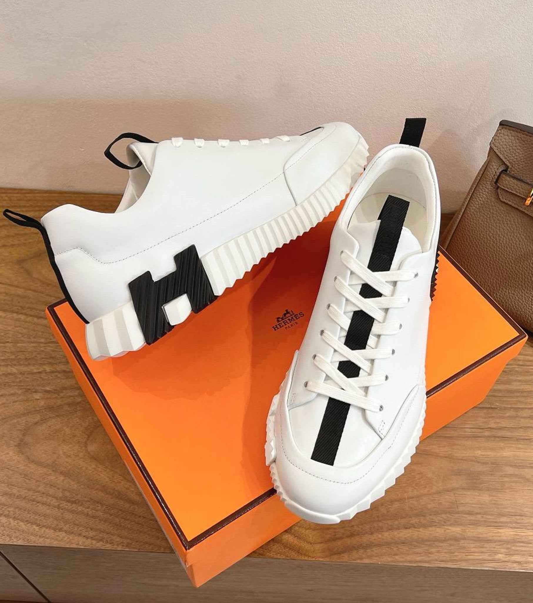Jump sneaker