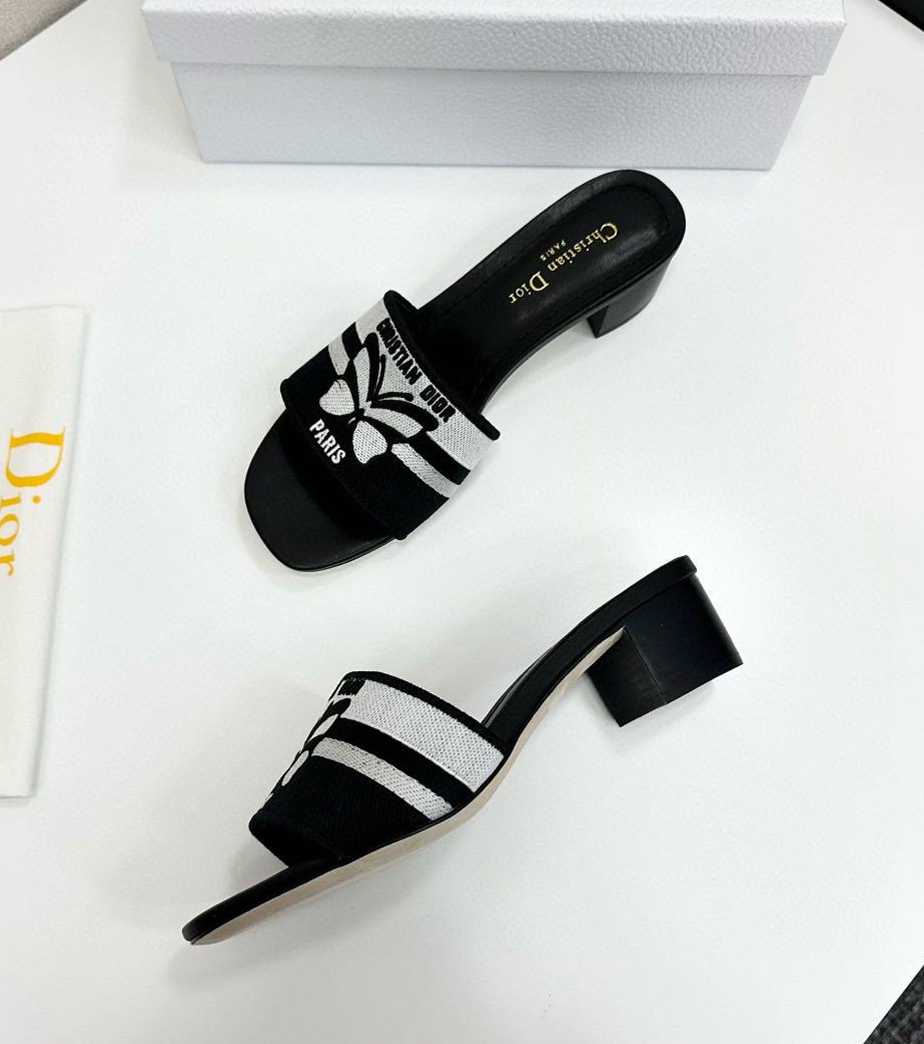 Dway Heeled Slide