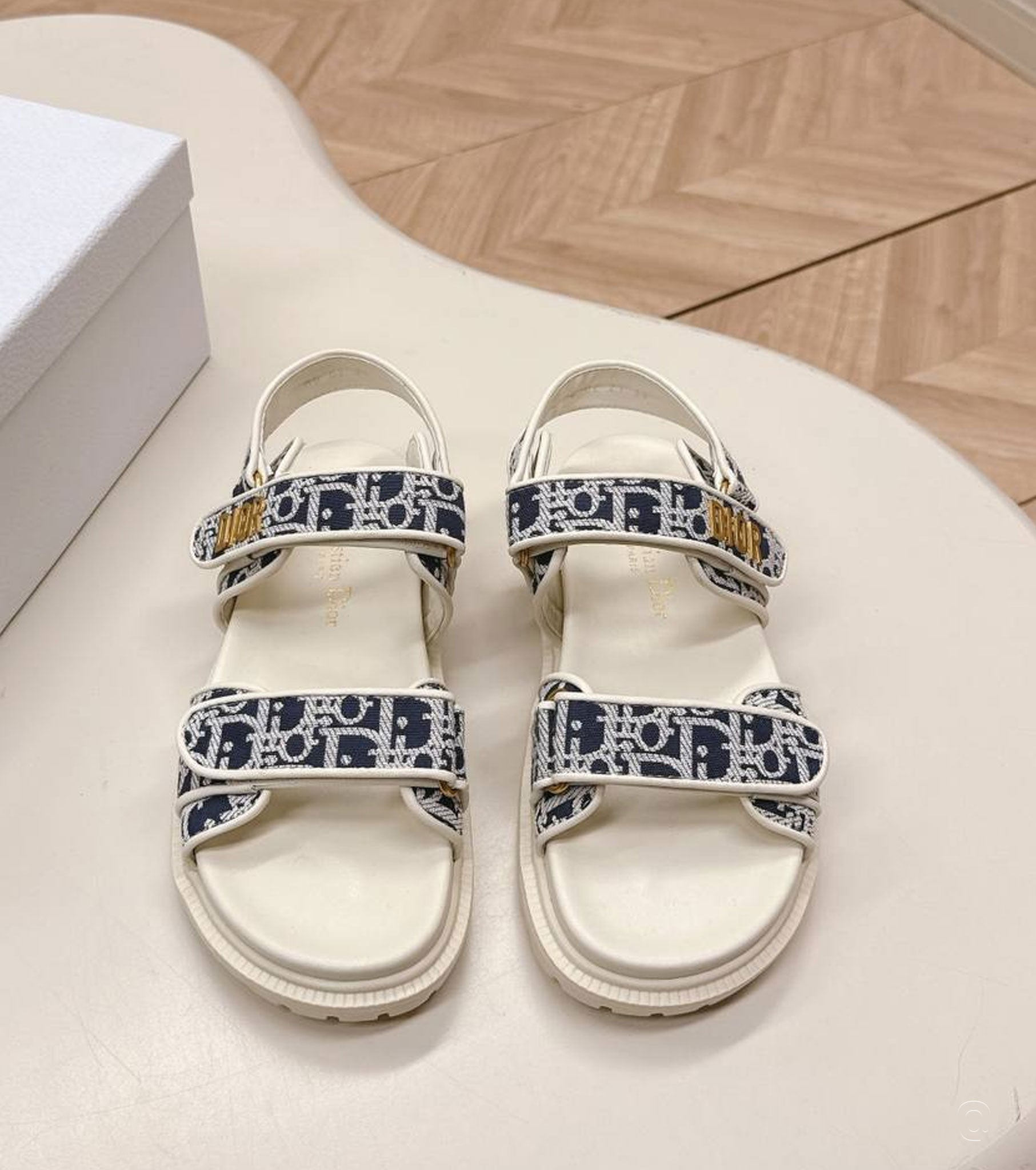 Dioract Sandal