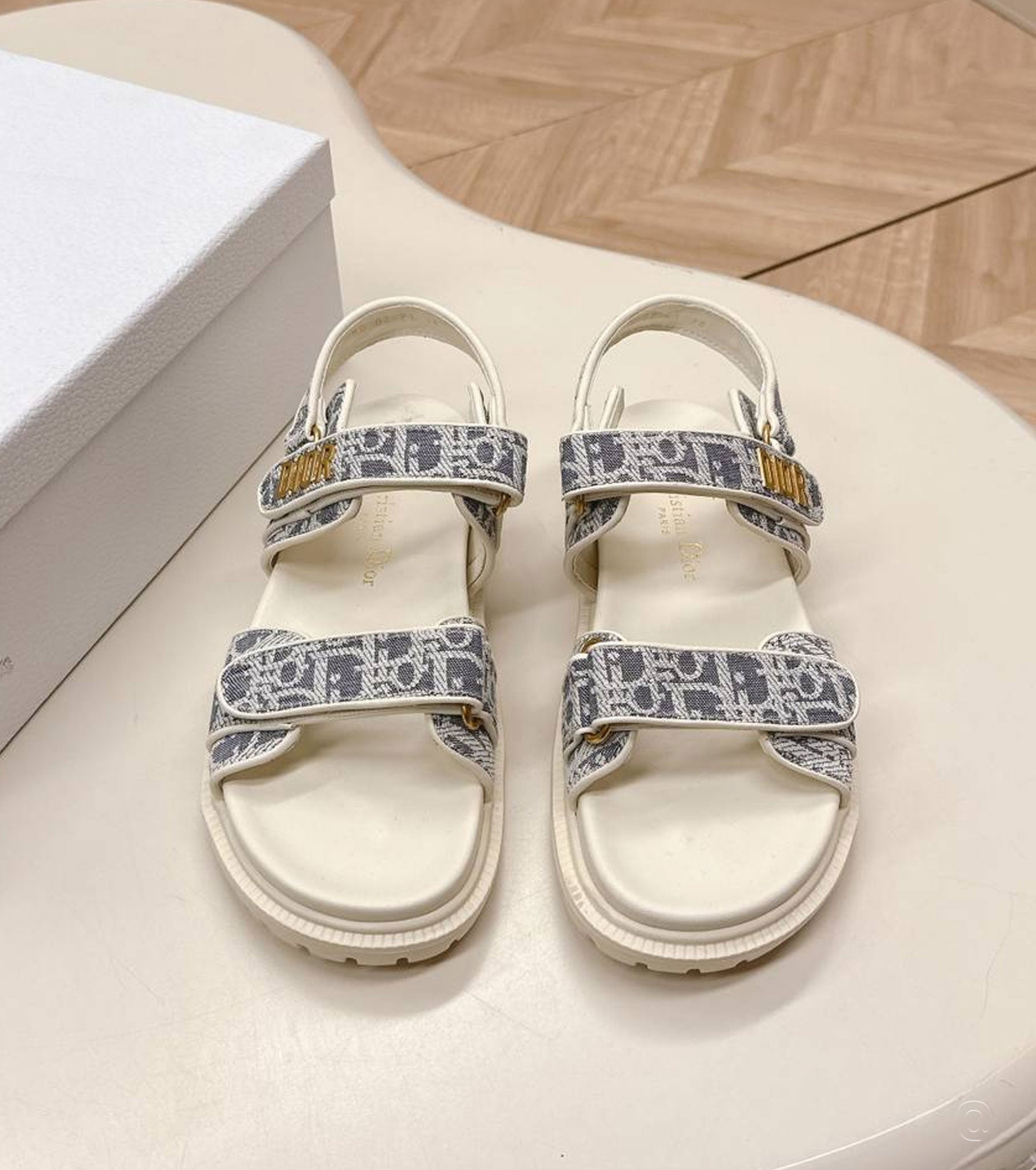Dioract Sandal