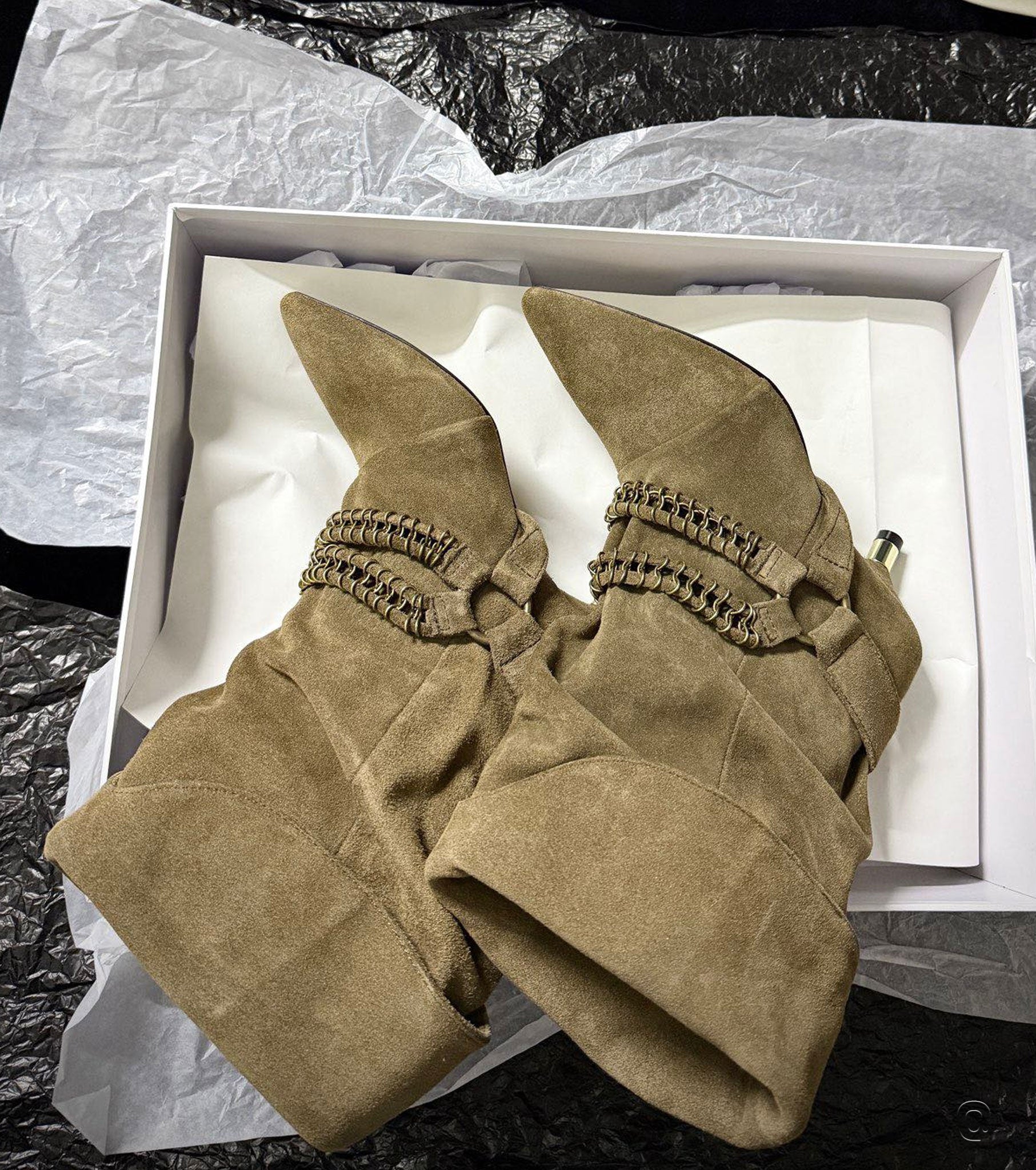 Suede boots