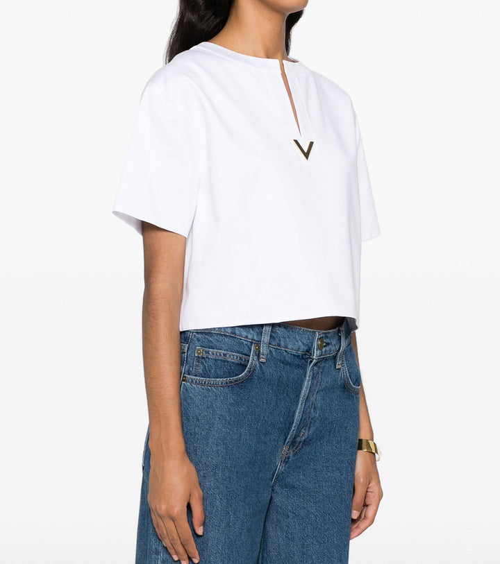 Side of model wear V cropped t-shirt - Nixxy Shop