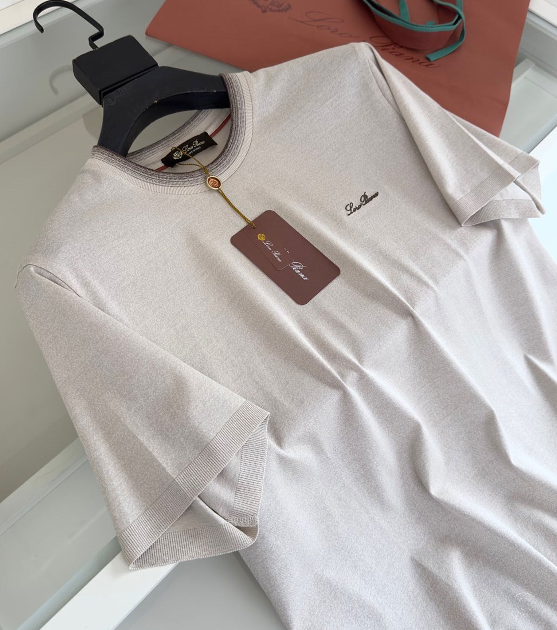 Fine-Knitted T-shirt