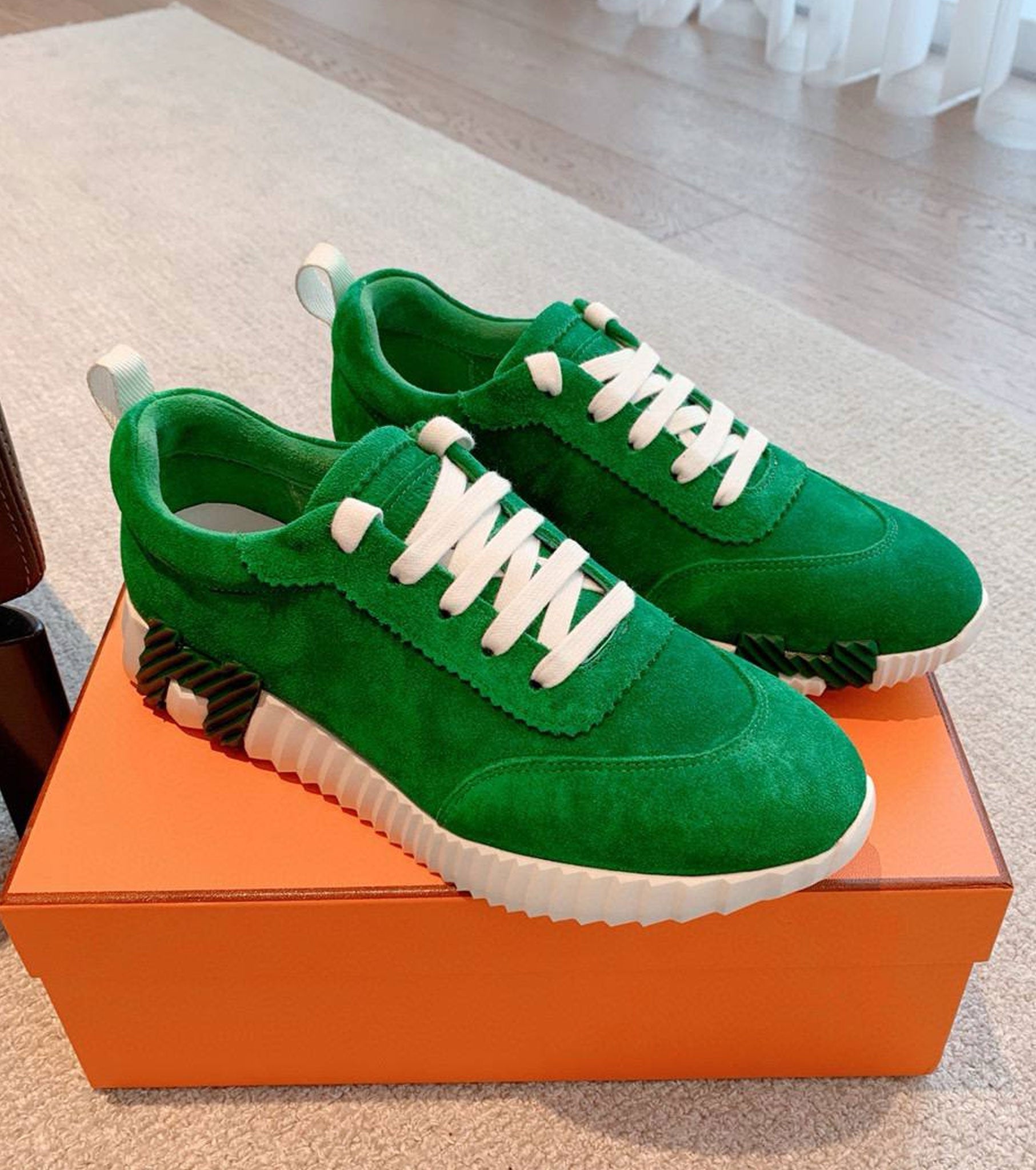Bouncing sneaker