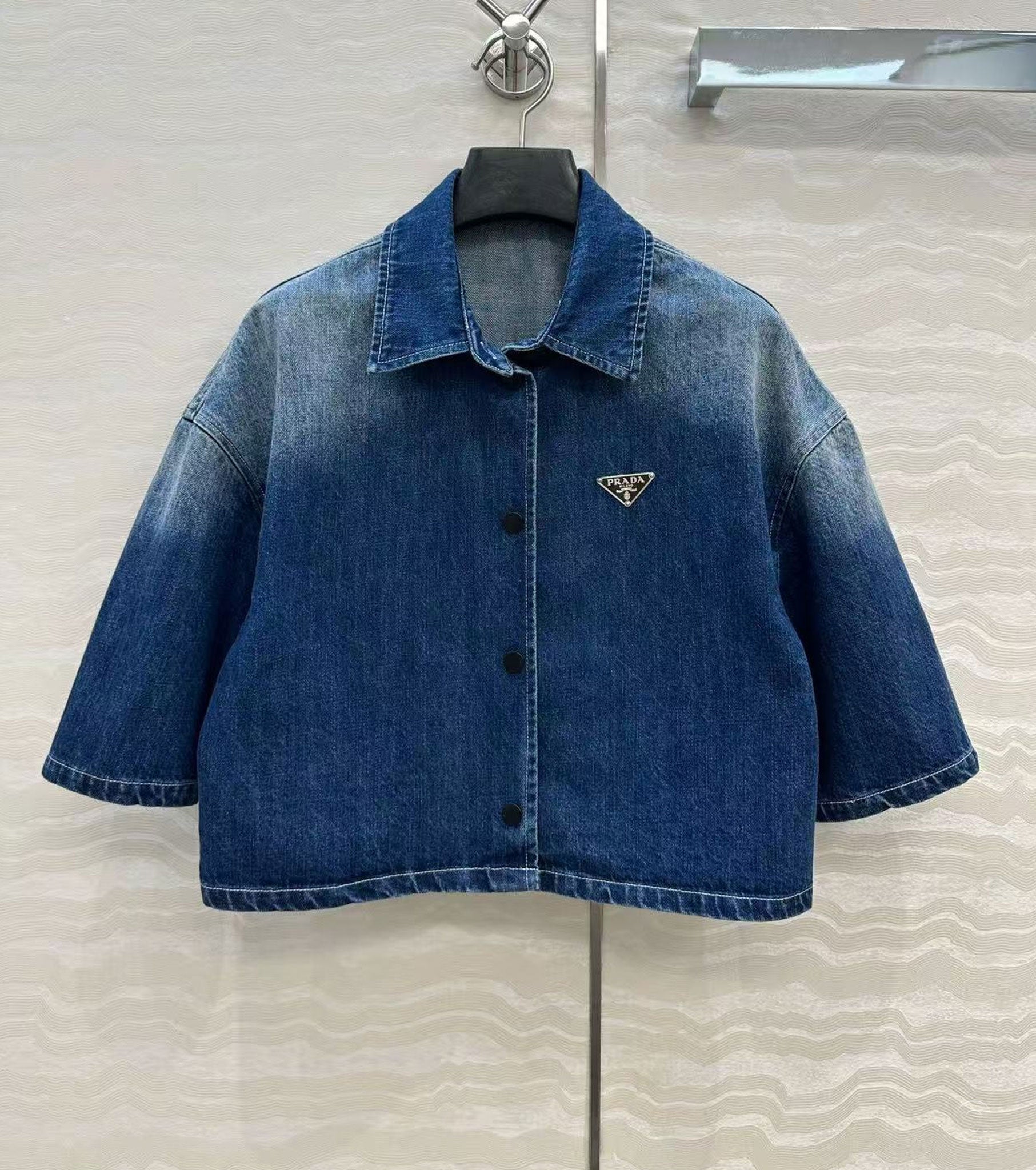 Women Cropped denim shirt