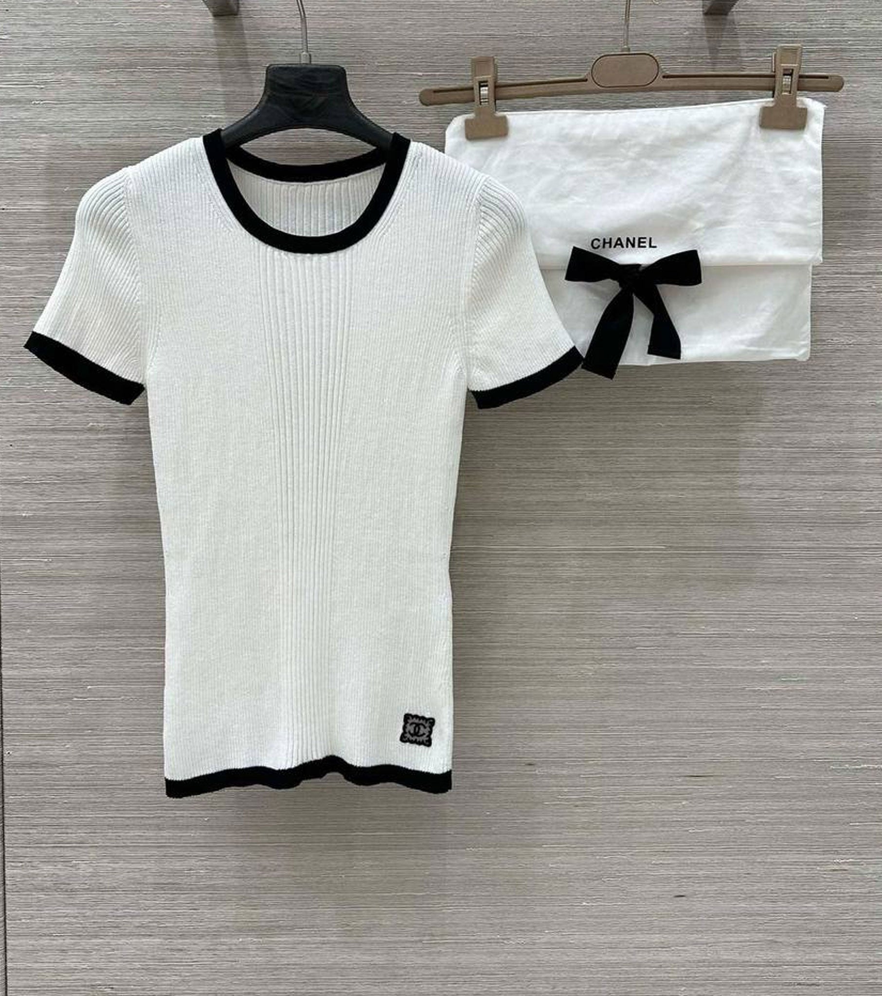 Knitted T-SHIRT