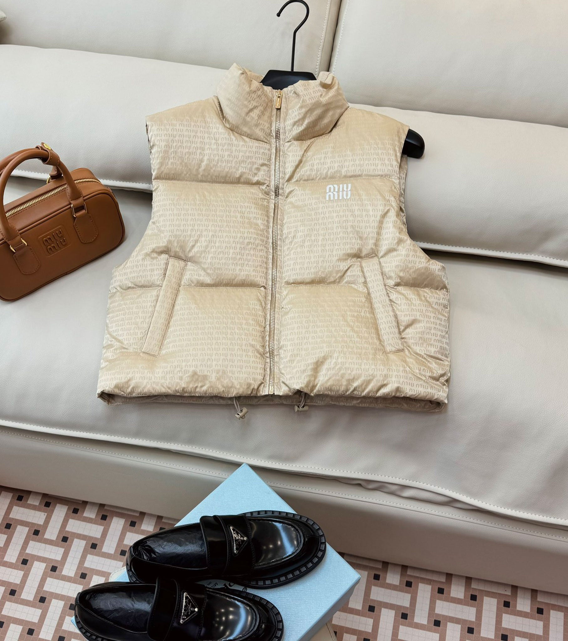 Women down vest