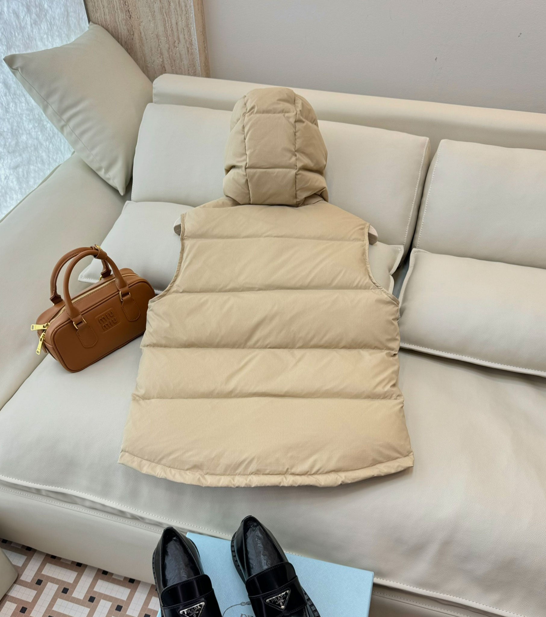 Women down vest
